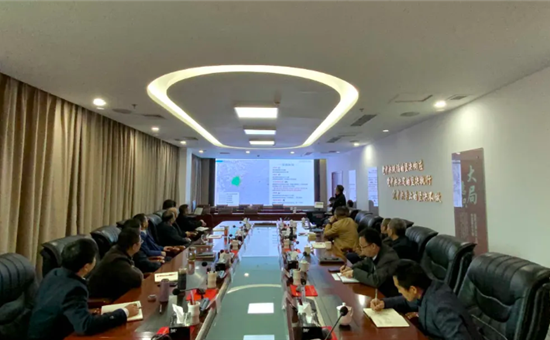 公司动态｜扎实推进重点项目合作落地 龙8头号玩家创新公司赴宝兴开展专项汇报工作