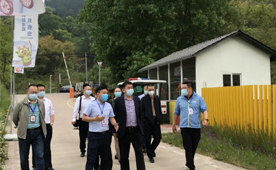 四川龙8头号玩家集团党委委员、副总经理沈钧一行到金龙长城景区调研 1周前
